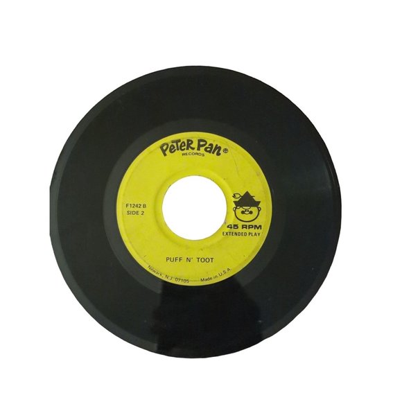 Vintage Record Puff N' Toot Peter Pan Records 45 RPM 1953 Extended Play F1242A - Picture 2 of 4